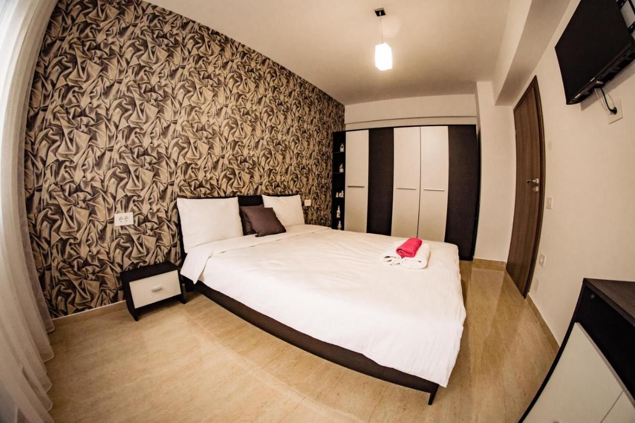 Apartment Gabriela'S Home Oradea Exterior photo